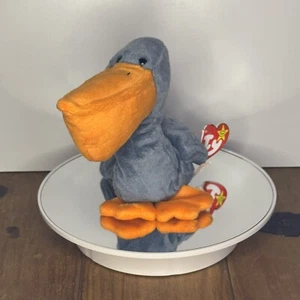 Ty Beanie Baby 1996 Scoop The Pelican - NM With Tags - Picture 1 of 2
