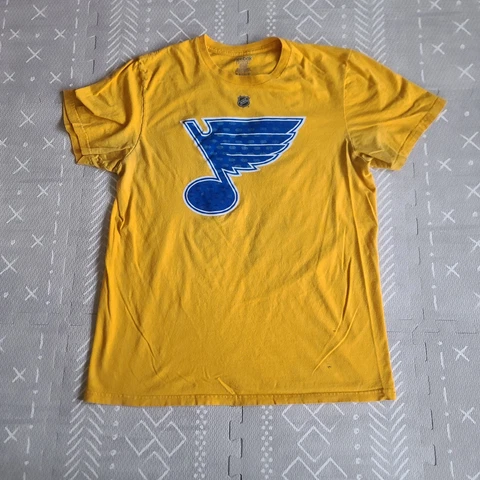 St Louis Blues Shirt Adult Medium Yellow Solid Short Sleeve David Backes NHL STL Cover