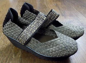 Bernie Mev. Lulia 2.5" Cuña Mary Jane Bronce Dorado Tejido Tachuelas en Correas 38 8 - Imagen 1 de 10
