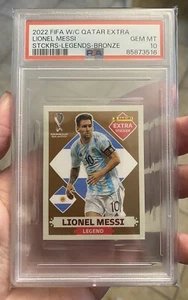 Lionel Messi 2022 Panini World Cup Bronze Panini Extra Sticker - PSA 10. POP 5 - Foto 1 di 4