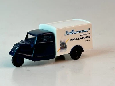 Praline 1:87 Scale Tempo Truck with Box - Image 1 of 4