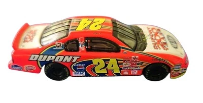  2002 雪佛兰蒙特卡罗 #24 Jeff Gordon Dupont 200 周年纪念 1:24 — 第 1/4 张图片