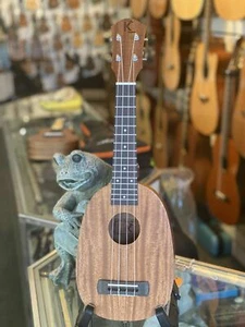 Kamehameha Ukulele SP-10 Pineapple Soprano Mahogany - Picture 1 of 9