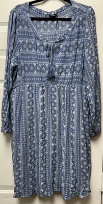 Платье Torrid женское размер 1 синее марлевое облегающее и расклешенное богемное с кисточками на подкладке - Изображение 1 из 4