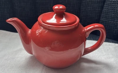 Tetera Price And Kensington 2 tazas pequeña delicada roja con tapa cerámica vintage Foto 1 de 4