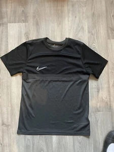 T-Shirt von Nike Gr. 158-170 - Bild 1 von 1