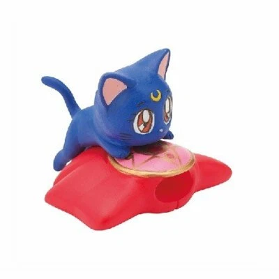 BANDAI Sailor Moon Cable Bite Figure Sailor Moon / LUNA for iPhone from Japan - Image 1 of 4