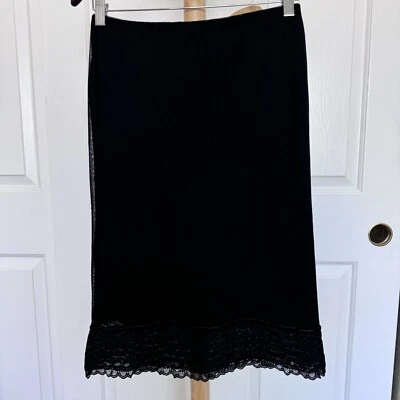 Falda de malla Guess Jeans de encaje con volantes en capas dobladillo talla S elástica femenina caprichosa Foto 1 de 4