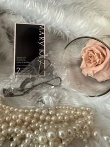 Mary Kay Eyelash Curler 2 Silicone Refill Pads NIB - Picture 1 of 6