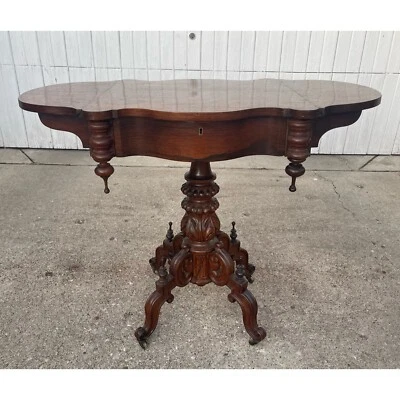 Antigua mesa auxiliar/ocasional de palisandro renacentista victoriano Foto 1 de 4