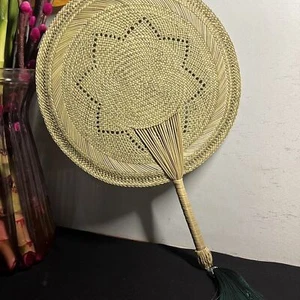 Ventilador hecho a mano, ventilador de hierba, ventilador de manivela, fresco en verano, pajita de raíz de cresta - Imagen 1 de 15