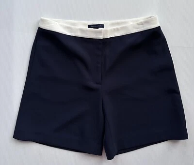 Shorts social listrado branco azul marinho feminino Tommy Hilfiger tamanho 2 bom corte - Imagem 1 de 4