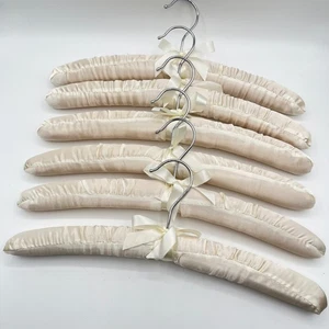 Padded Hangers 6-Piece Set Non Slip Clothes Hangers with Bow Ivory Pkg 1 - Picture 1 of 5