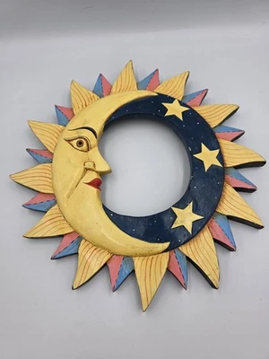 Marco de pared colgante de pared pintado a mano con marco de imagen o espejo acento celestial de colección de los años 90  Foto 1 de 4