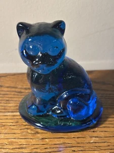 Beautiful Cobalt Blue Art Glass Sitting Cat figurine, 3.5" - Picture 1 of 7