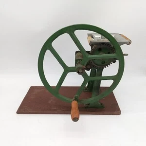 Ono Noodle Maker Type 1 Manual Type Round Handle - Picture 1 of 8
