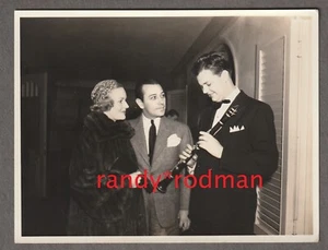 Vintage 1930's GEORGE RAFT Candid PHOTO ~ M.C.A/Musician Bob Tank Party~Clarinet - Picture 1 of 2