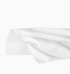 Sábana plana Sferra Estate blanca/blanca completa/queen $250 - Imagen 1 de 3