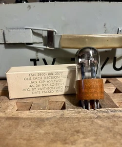 NOS/NIB 1958 Raytheon JAN CRP 6SN7W GT Vacuum Tube Black Plate Brown Base New - Picture 1 of 7