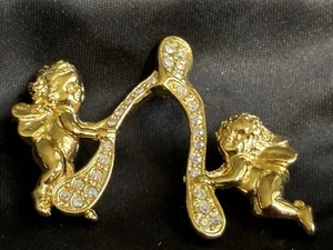 Angles Cherubs Brooch Pin By Kirks Folly Angels Wishbone Gold Tone & Rhinestones - Picture 1 of 11
