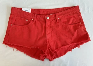 H&M Denim Shorts Size 14 Frayed Cut Off Hem Tomato Red Low Waist Festival NWT - Picture 1 of 13