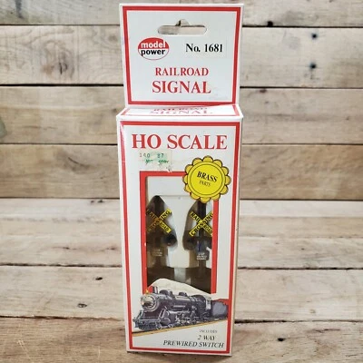 Model Power #1681  2-Railroad Crossing Signals   H.O.1:87 - Image 1 of 4