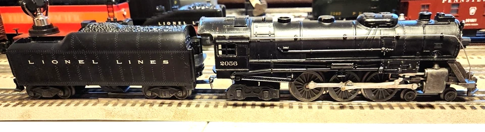 Lionel 2056 HUDSON LOCO AND 2046W TENDER IN GOOD CONDITION, RUNS WELL. - Image 1 of 4