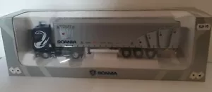 CAMION HOBBY UNIVERSALE 1:50 SCANIA R620 + PUNTI RIMORCHIO SCANIA 5607 - Foto 1 di 9