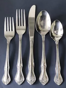 Reed & Barton SELECT ROSE QUEEN Stainless Silverware Flatware ***YOUR CHOICE*** - Picture 1 of 4