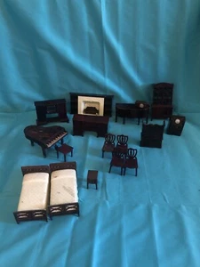 Renwal Dollhouse Bedroom And Living Room Set *READ DESCRIPTION* - Picture 1 of 12