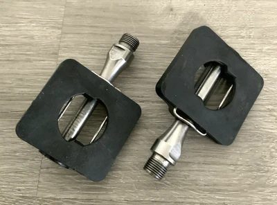 PEDALES PLATAFORMA LLEGAR HUSILLOS INOX 254 GRAMOS 55 MM X 65 MM Foto 1 de 4