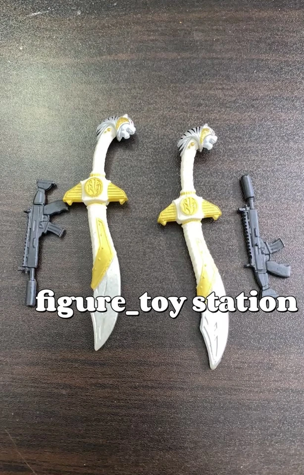 4PCS SET Power Rangers White Ranger Tommy Weapon Set 8cm White Tiger with 2 Guns - Image 1 of 1