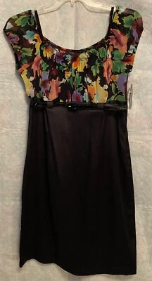 Vestido AGB Negro Floral con Cinturón Funda Elegante Talla 12 NUEVO Foto 1 de 4