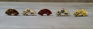 Abanico Oriental 5 Corbatas Bufanda Vintage Metal Coloridas 2"" Decorativas Moda - Imagen 1 de 6