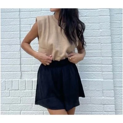 Madison The Label Black Shorts High Waisted Small Foto 1 de 4