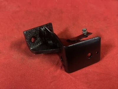 1984-1989 Nissan 300ZX TURBO NONTURBO Z31 Right Engine Mount Support OEM - Image 1 of 4