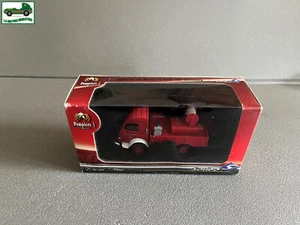 Miniature Car Truck 150117 Renault 4x4 1st Rescue Fire Solido at 1/50 - Picture 1 of 6