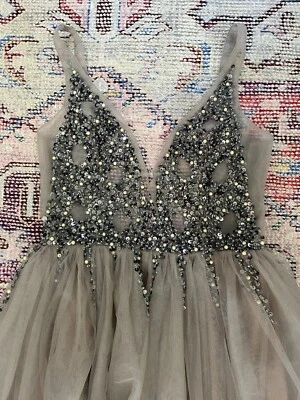 Boho Pearl and Sequin Taupe Tulle Wedding Dress with Slit Bridal Formal Gown — 第 1/4 张图片