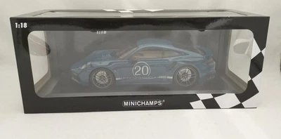 MINICHAMPS Porsche 911 Turbo S auto in scala 1/18 - Immagine 1 di 4