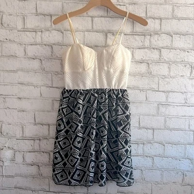 NWT Juniors Three Pink Hearts Trixxi Dress Size Medium - Image 1 of 4