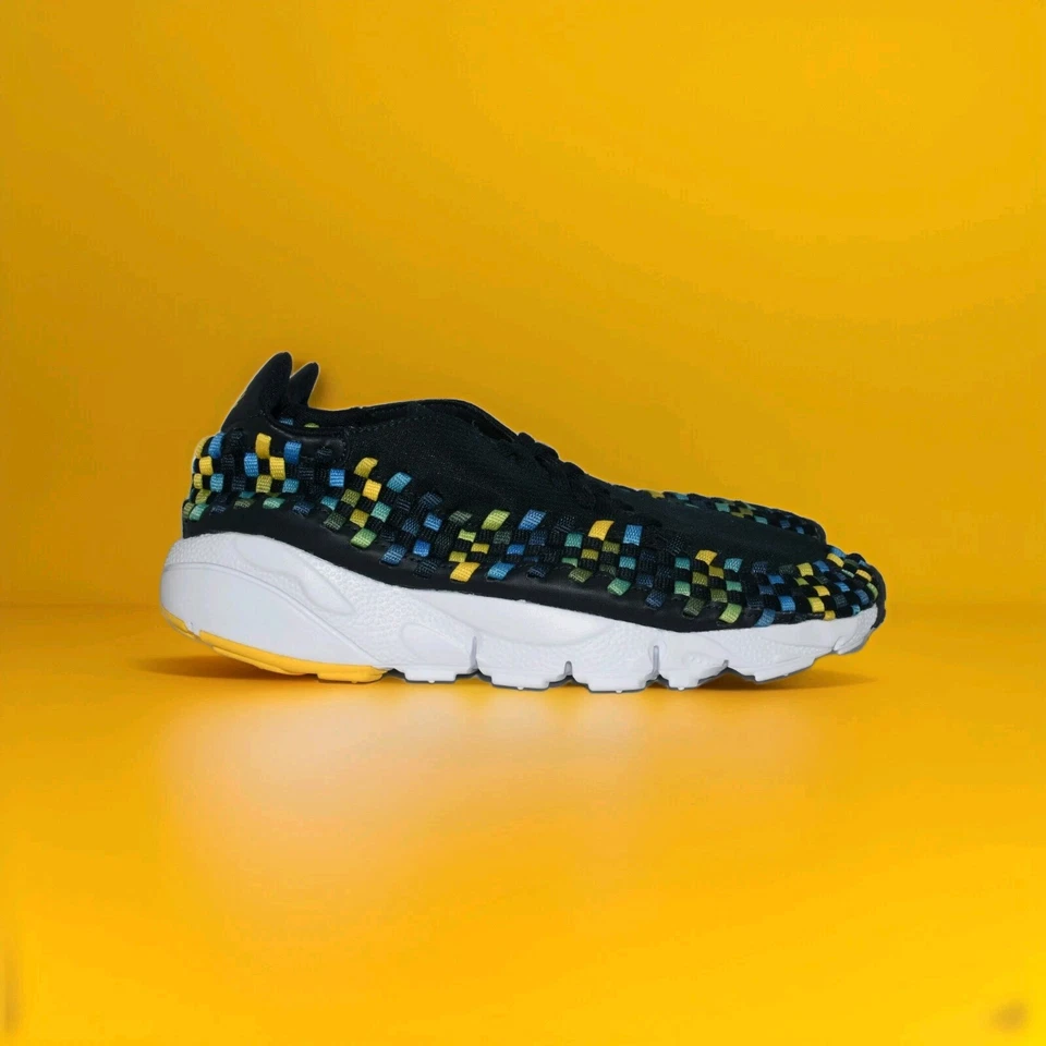 NIKE AIR FOOTSCAPE WOVEN NM MENS SPORTSWEAR SHOES - MENS SIZE  9 - Image 1 of 4
