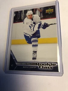 2005-06 UD Rookie Class Kyle Wellwood #27 Rookie RC - Bild 1 von 2