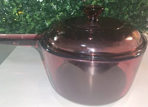 Corning Ware V1C Visions Casseruola da 1 litro con beccuccio e coperchio Pyrex ~Cranberry~USA - Foto 1 di 9