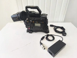 BlackMagic Design URSA MINI PRO 4.6k G2 EF mount + V-Lock + BasePlate VOCAS - Photo 1/8