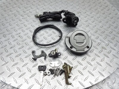 Yamaha FZ1 FZ1000 FZ1S 2007 06-10 OEM Lok Set Tapa de gasolina Cerraduras de llave de encendido NOTAS Foto 1 de 4