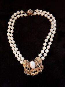 Vintage MIRIAM HASKELL Double Strand Faux Pearl Necklace w/ Gold Tone  Pendant