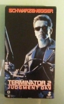 arnold schwarzenegger  TERMINATOR 2 JUDGMENT DAY  VHS VIDEOTAPE - Image 1 of 2