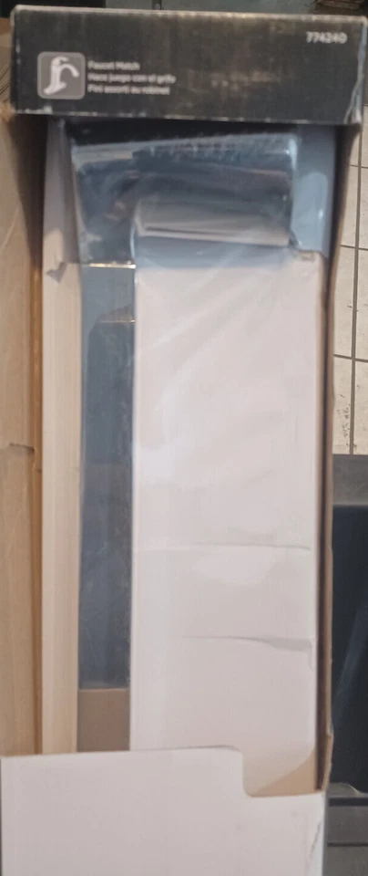 Toallero Delta 774240 Zura 24" - Cromo Foto 1 de 1