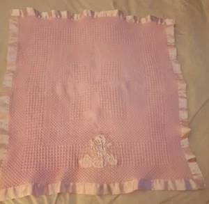 Bless this Child Engel Teddybär rosa Baby Mädchen Decke Satin Acryl Thermo - Bild 1 von 5