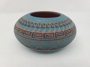 Navajo Etched Seed Pot Vase Native American Indian Pottery Artist Signed 3” - Picture 1 of 8